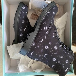 N.Y.L.A. | Shoes | Cosmic Combat Laceup 